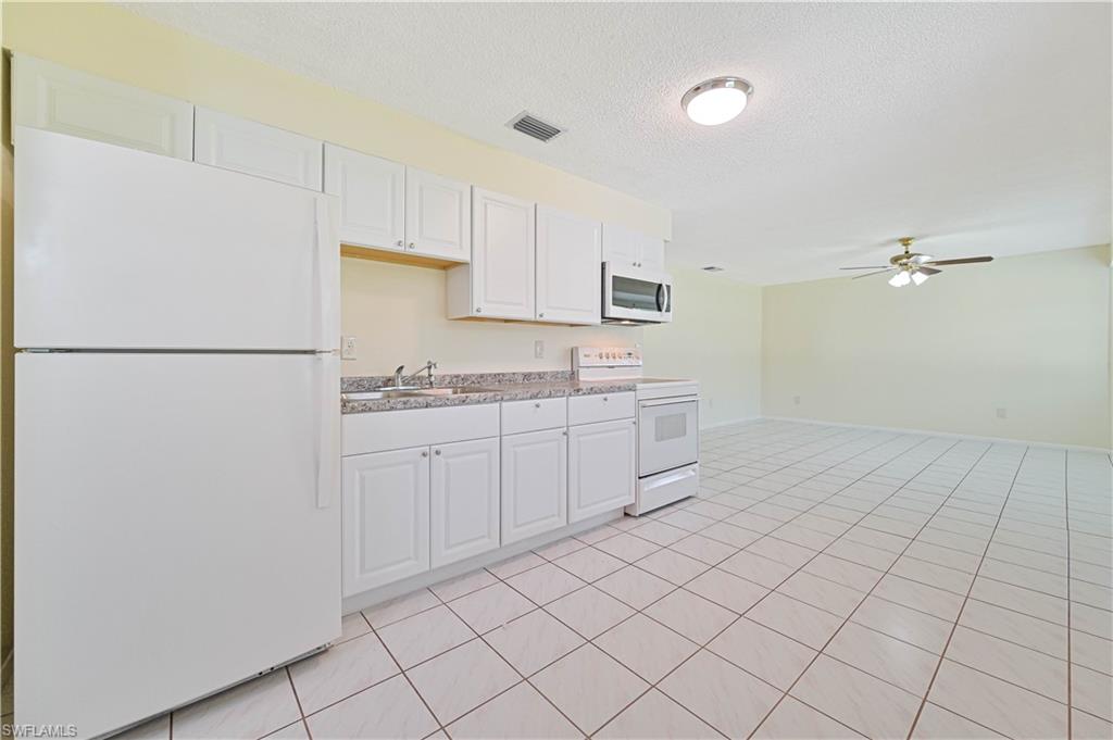 North Fort Myers, Florida 33917, United States, 6 Bedrooms Bedrooms, ,4 BathroomsBathrooms,Residential,Active,140621