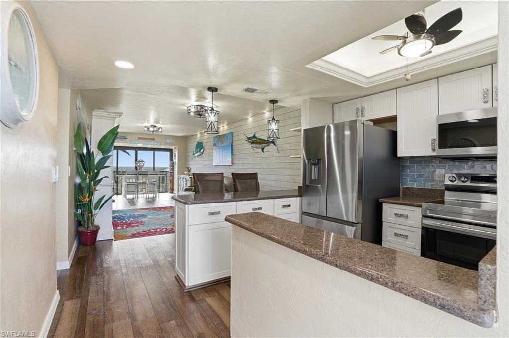 6899 Estero BLVD 254