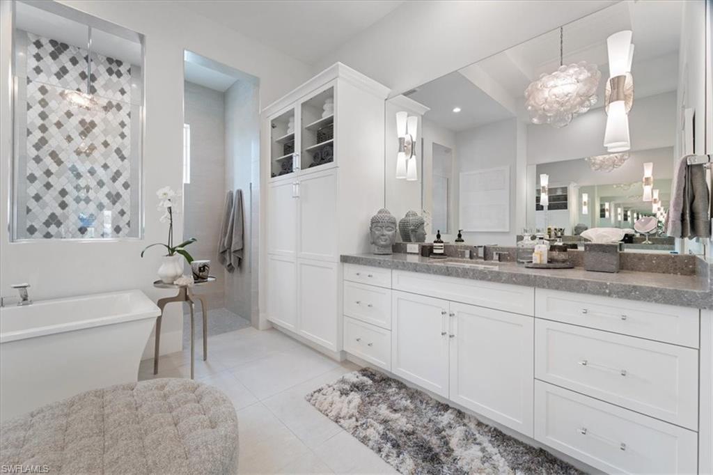 Naples, Florida 34113, United States, 4 Bedrooms Bedrooms, ,5 BathroomsBathrooms,Residential,Pending,19383