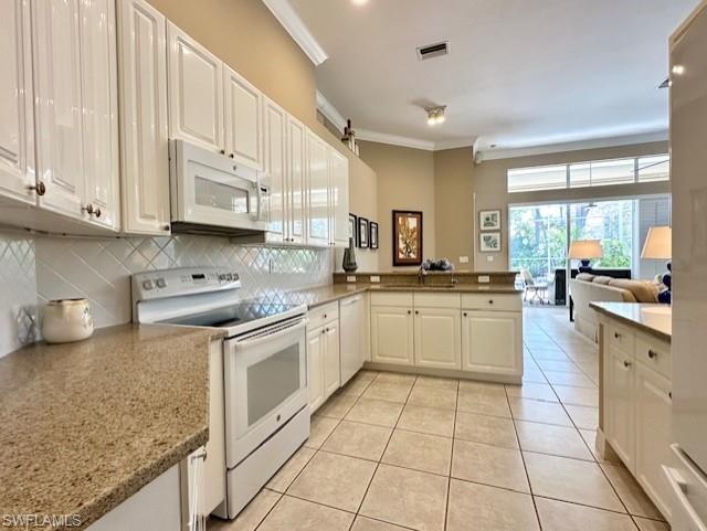 Bonita Springs, Florida 34134, United States, 2 Bedrooms Bedrooms, ,2 BathroomsBathrooms,Residential,Active,87151