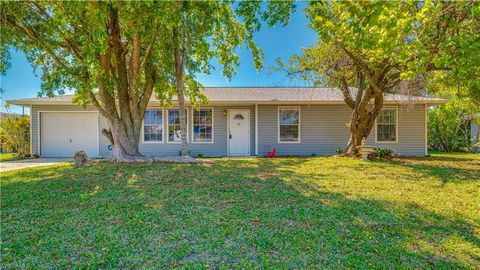 1822 SW 2nd AVE, Cape Coral, FL 33991 - #: 224032083