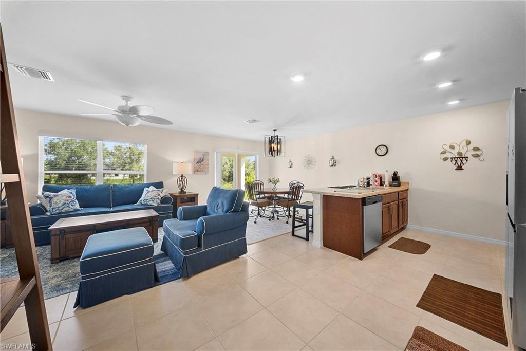544 Woodview DR