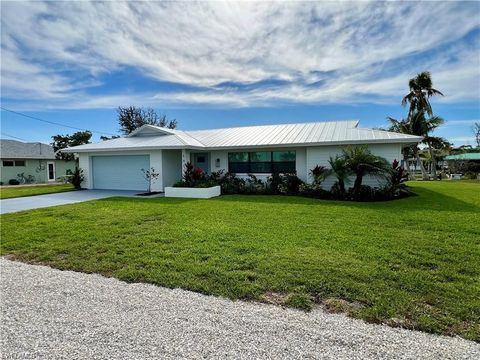 5440 Williams DR, Fort Myers Beach, FL 33931 - #: 224034771