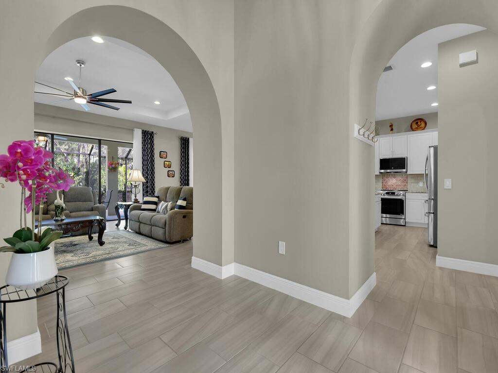 10117 Avalon Lake CIR
