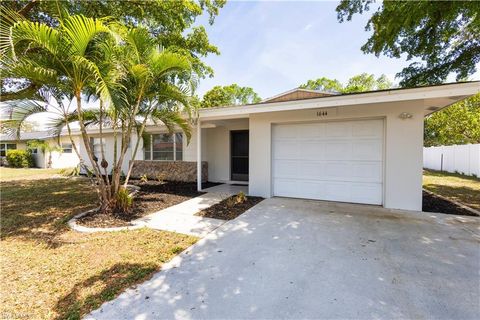 1644 N Hermitage RD FORT MYERS FL 33919