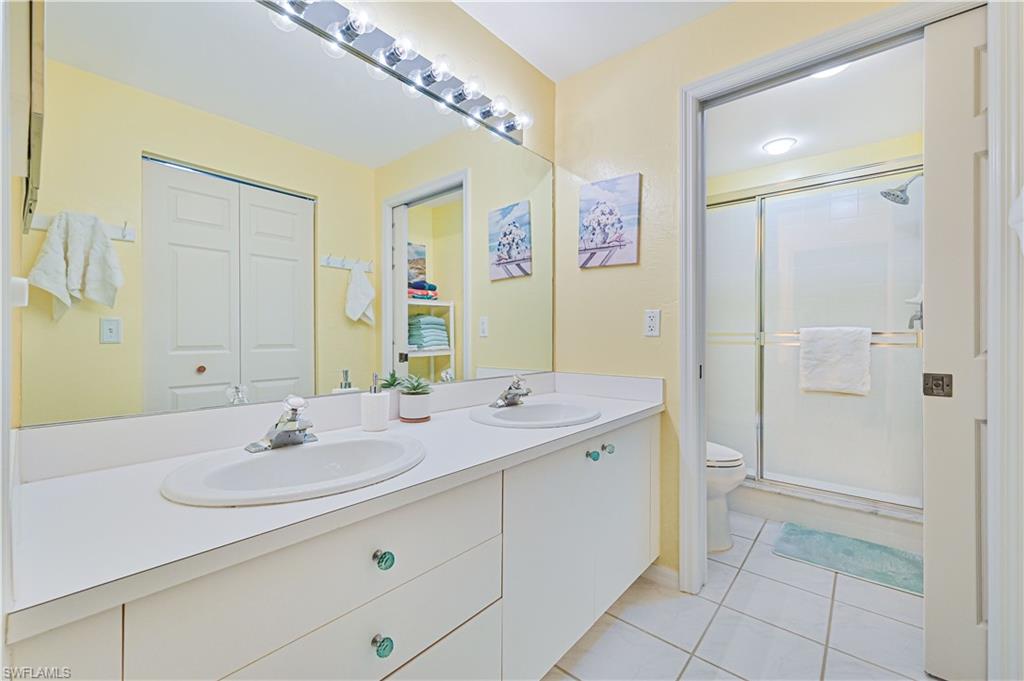 Fort Myers, Florida 33919, United States, 2 Bedrooms Bedrooms, ,2 BathroomsBathrooms,Residential,Contingent,169027