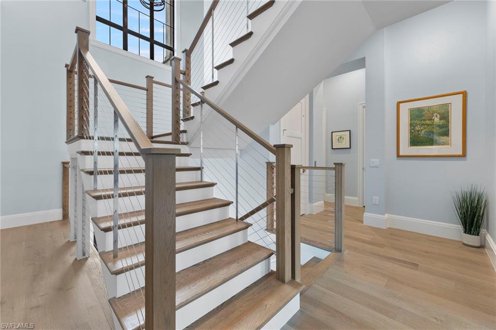 211 San Mateo DR