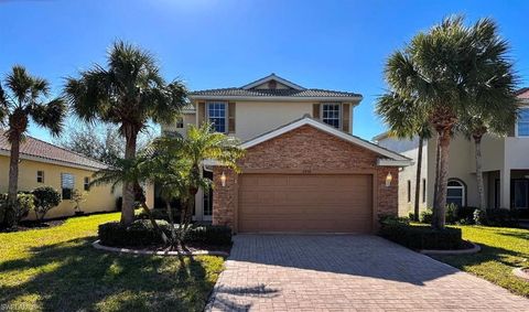 2560 Keystone Lake DR CAPE CORAL FL 33909