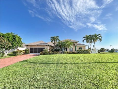 1827 NW Embers TER, Cape Coral, FL 33993 - #: 224025439