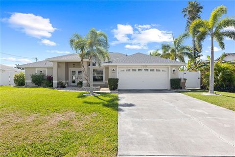 2308 Everest PKWY, Cape Coral, FL 33904 - #: 224016083
