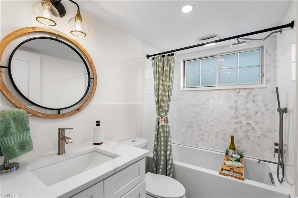 Fort Myers, Florida 33908, United States, 2 Bedrooms Bedrooms, ,2 BathroomsBathrooms,Residential,Contingent,140613