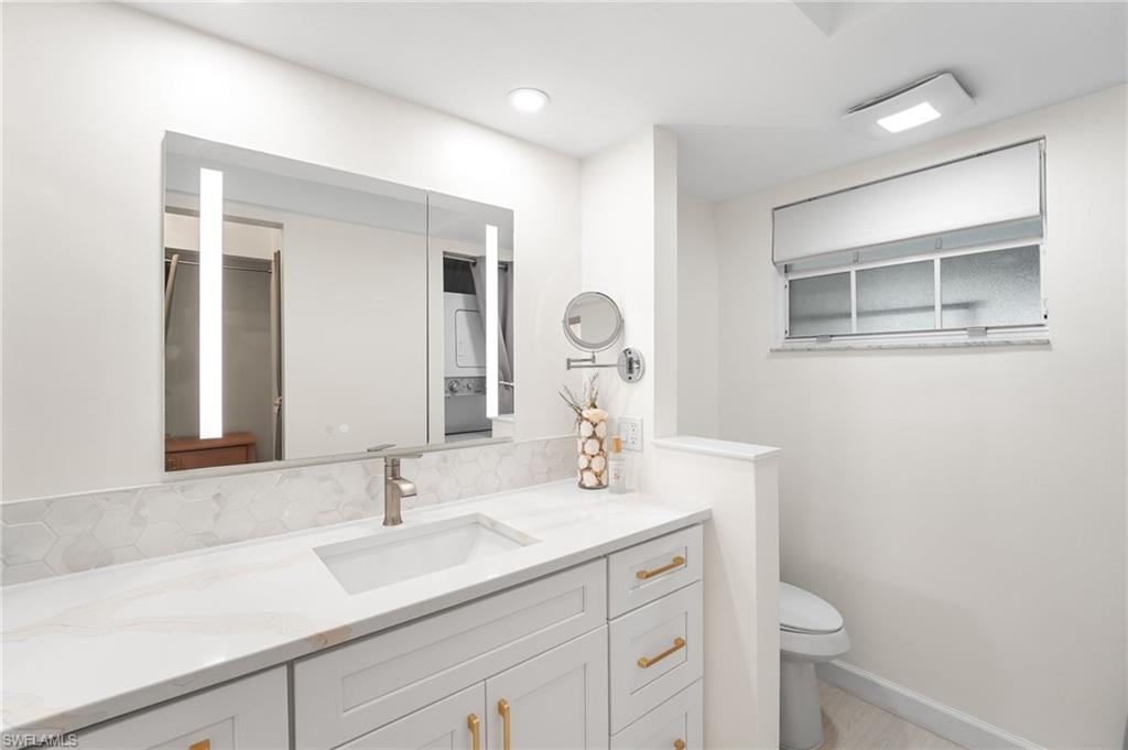 Fort Myers, Florida 33908, United States, 2 Bedrooms Bedrooms, ,2 BathroomsBathrooms,Residential,Contingent,140613