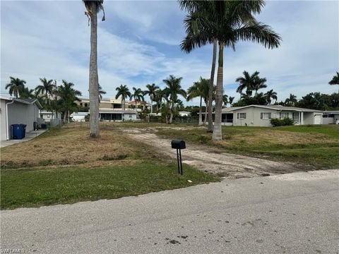 9934 Almetta AVE FORT MYERS FL 33919
