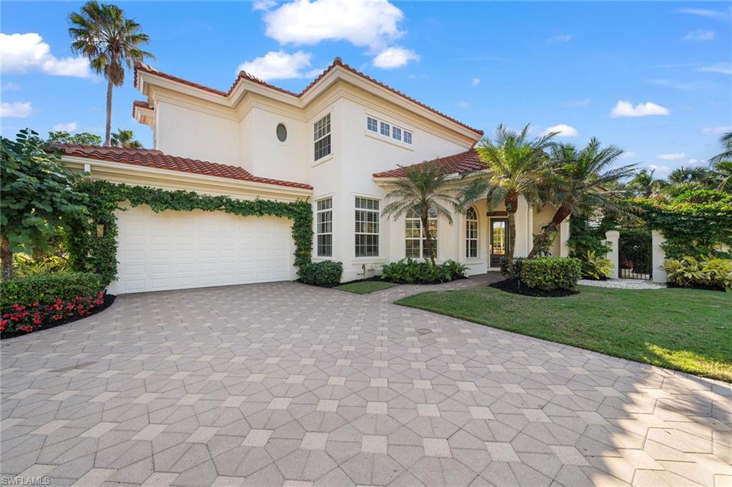 8723 La Palma LN