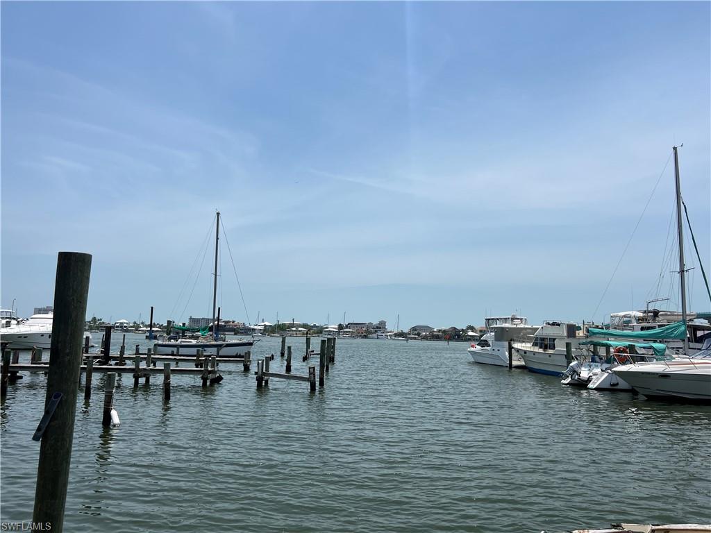 1122 Main ST