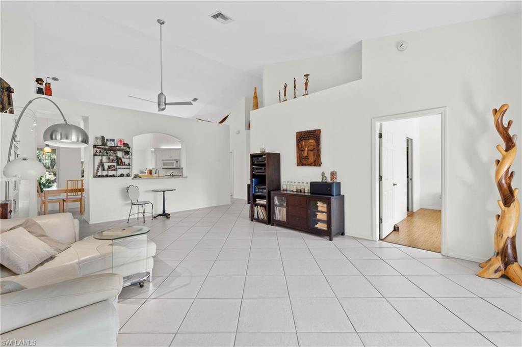 20161 Seagrove ST 106
