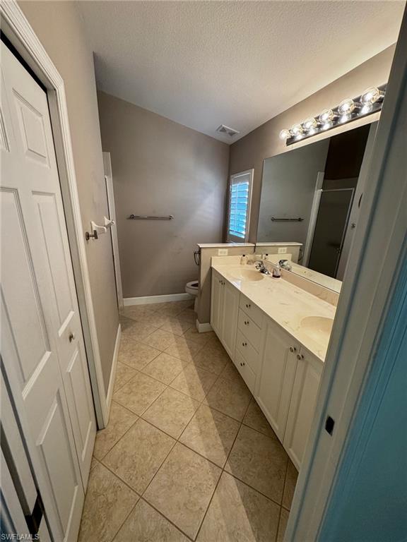 Naples, Florida 34110, United States, 2 Bedrooms Bedrooms, ,2 BathroomsBathrooms,Residential,Active,168963