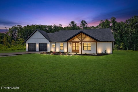 Photo of 1468 Taylor Place Rd, Jamestown, TN 38556 (MLS # 3506542)