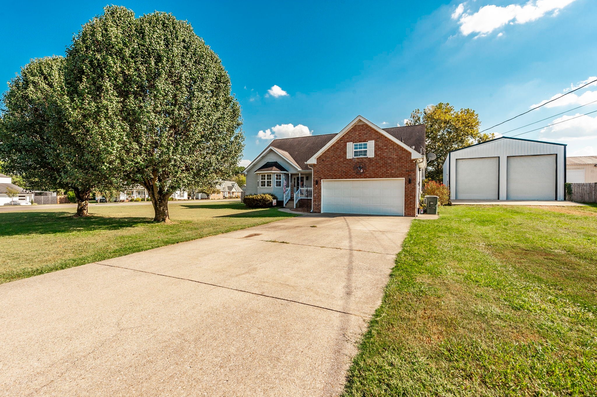 1026 Waters Edge Cir