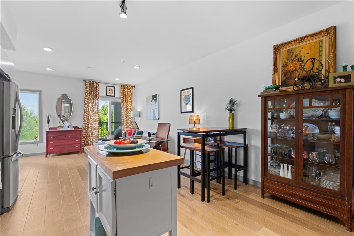 400 Herron Dr 108