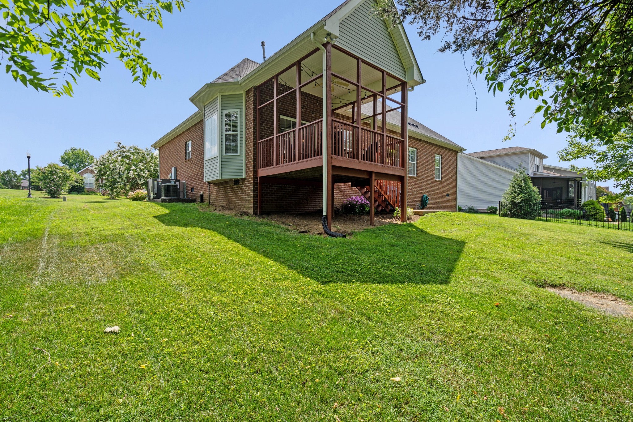 3316 Blackberry Ln - Photo 2