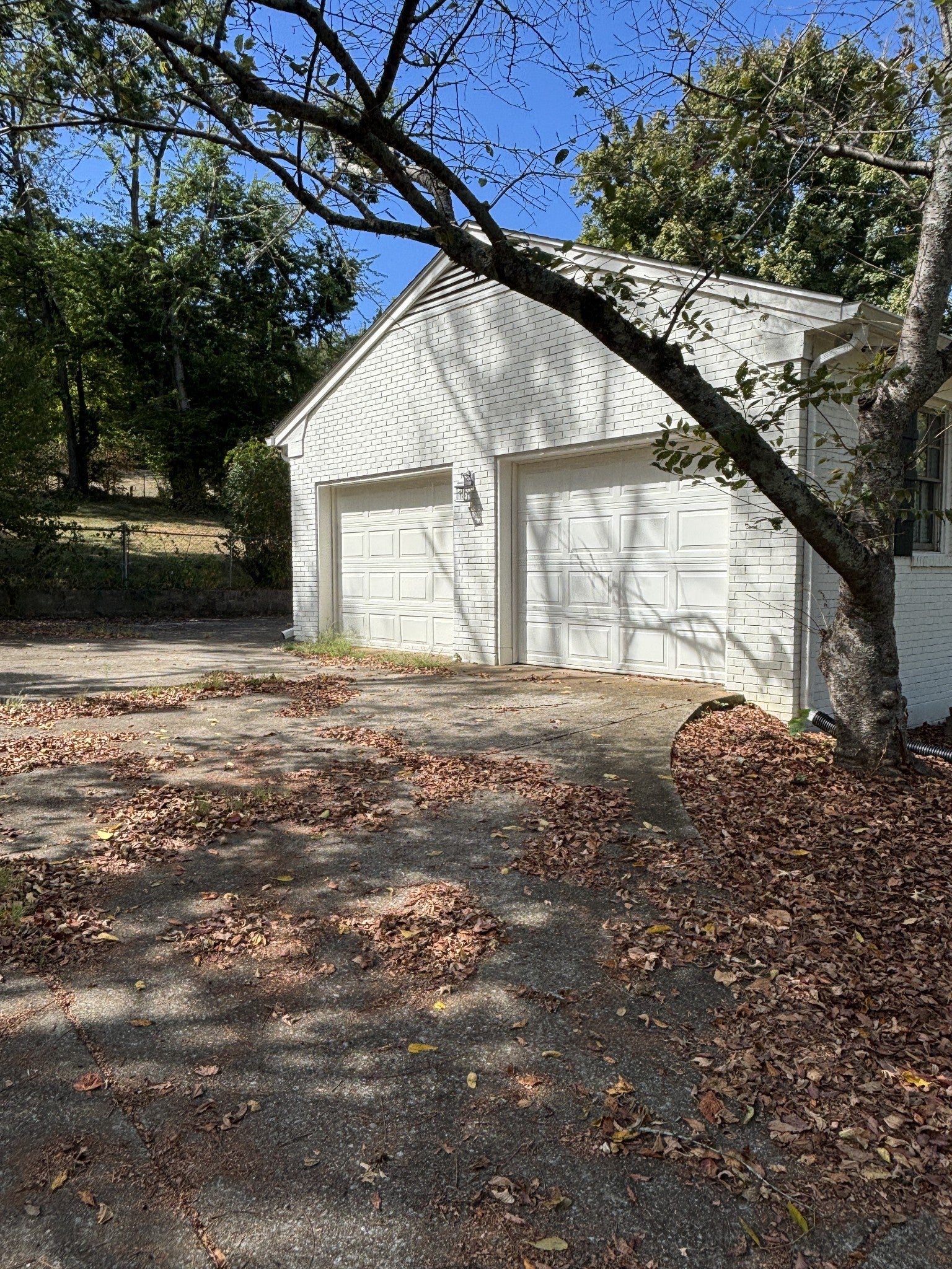 198 Barker Rd, Nashville TN 37214 3-bed home, photo 3 of 15