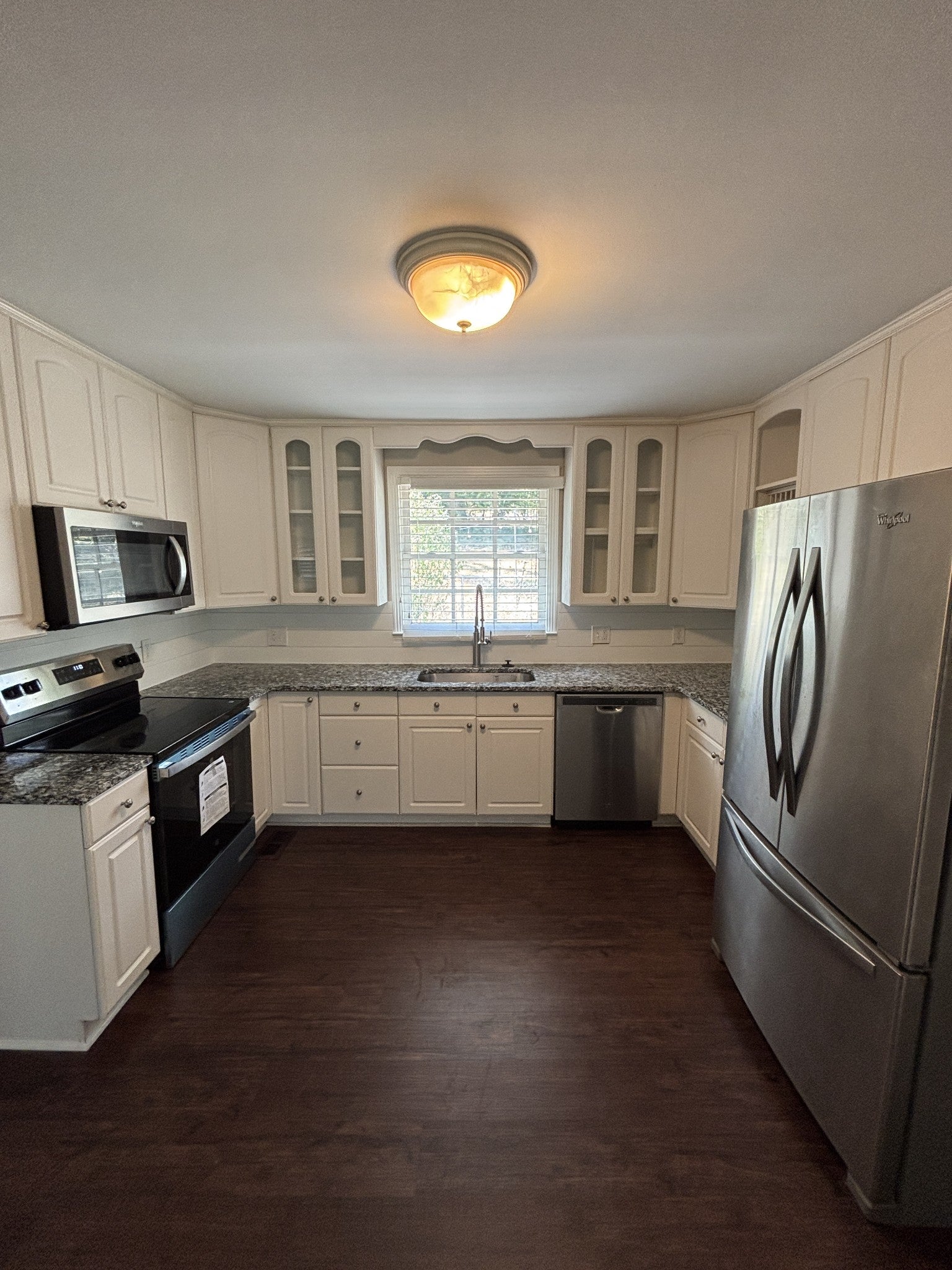 198 Barker Rd, Nashville TN 37214 3-bed home, photo 5 of 15