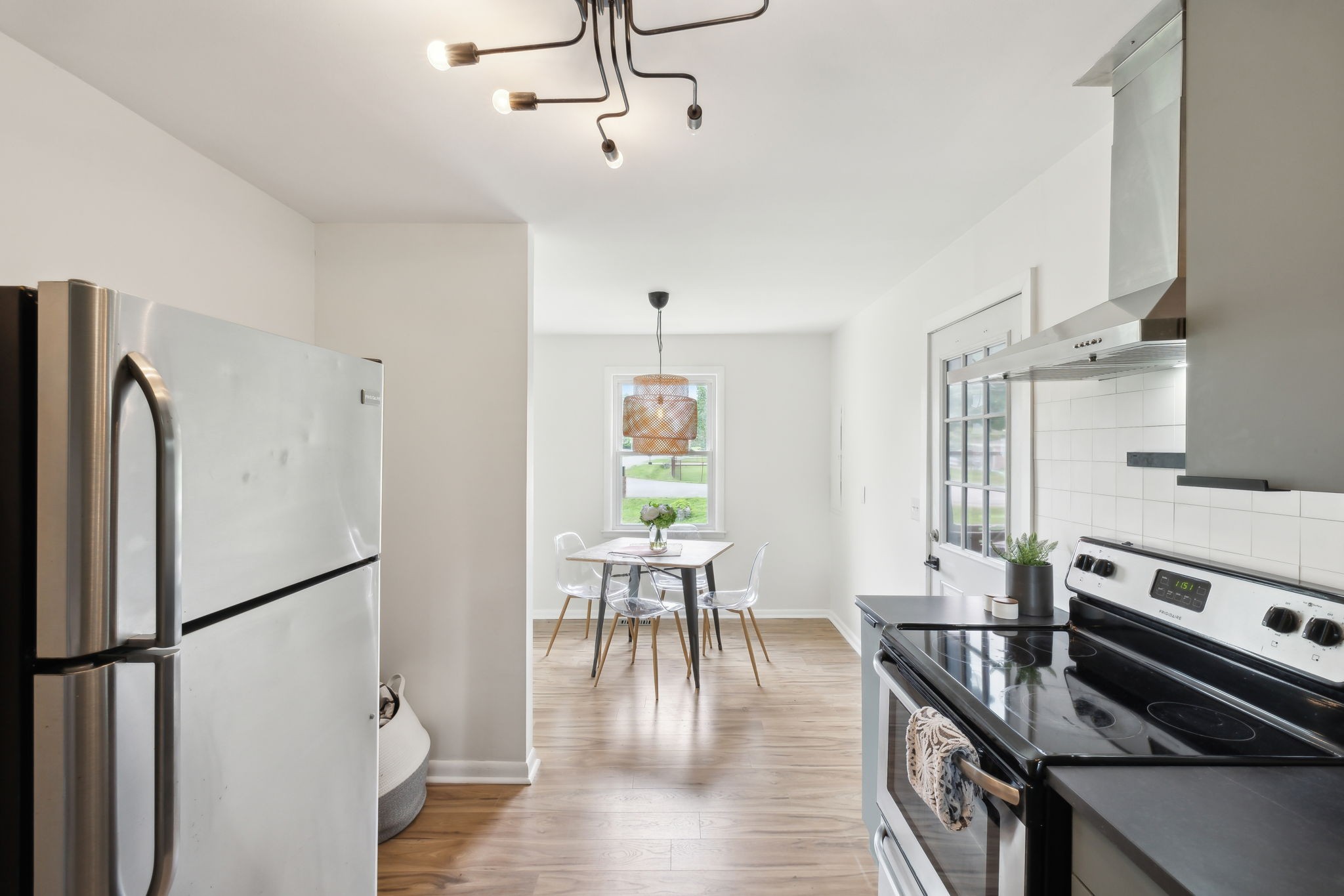 Nashville, Tennessee 37210, United States, 3 Bedrooms Bedrooms, ,1 BathroomBathrooms,Residential,Active,133443