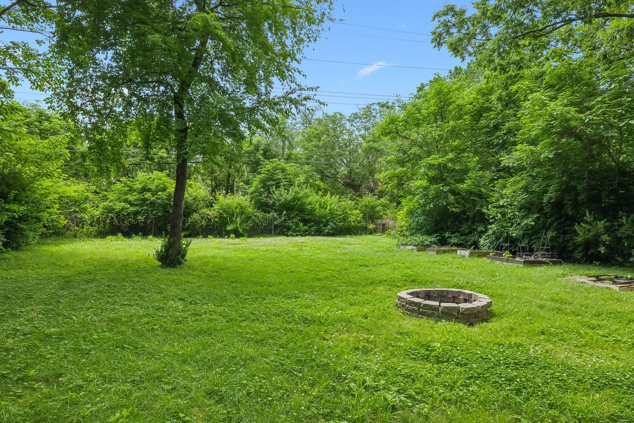 Nashville, Tennessee 37210, United States, 3 Bedrooms Bedrooms, ,1 BathroomBathrooms,Residential,Active,133443