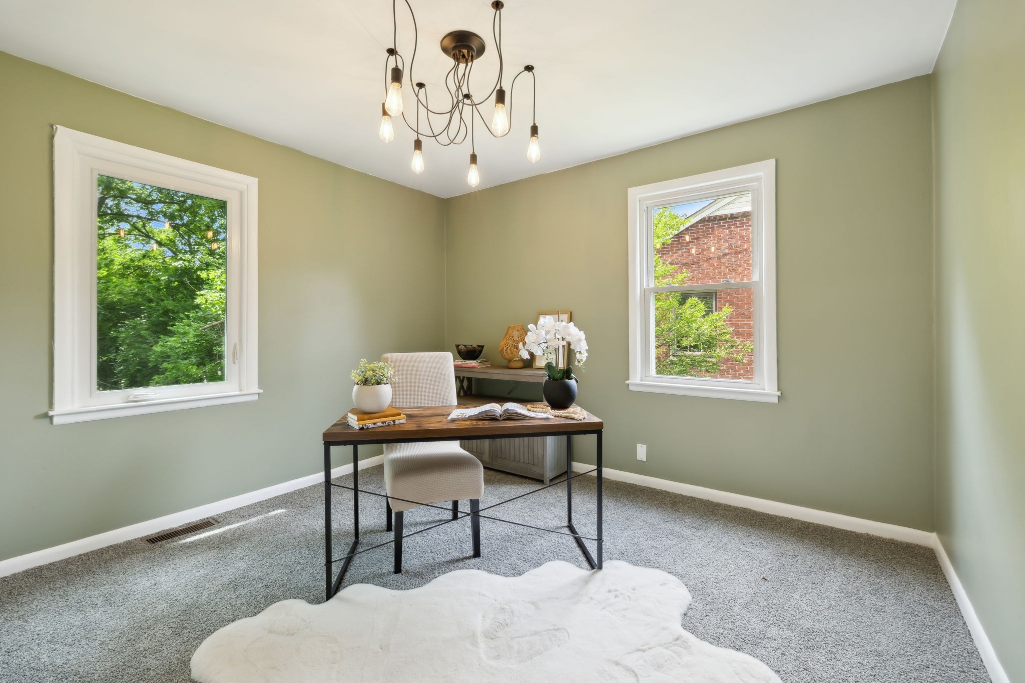 Nashville, Tennessee 37210, United States, 3 Bedrooms Bedrooms, ,1 BathroomBathrooms,Residential,Active,133443