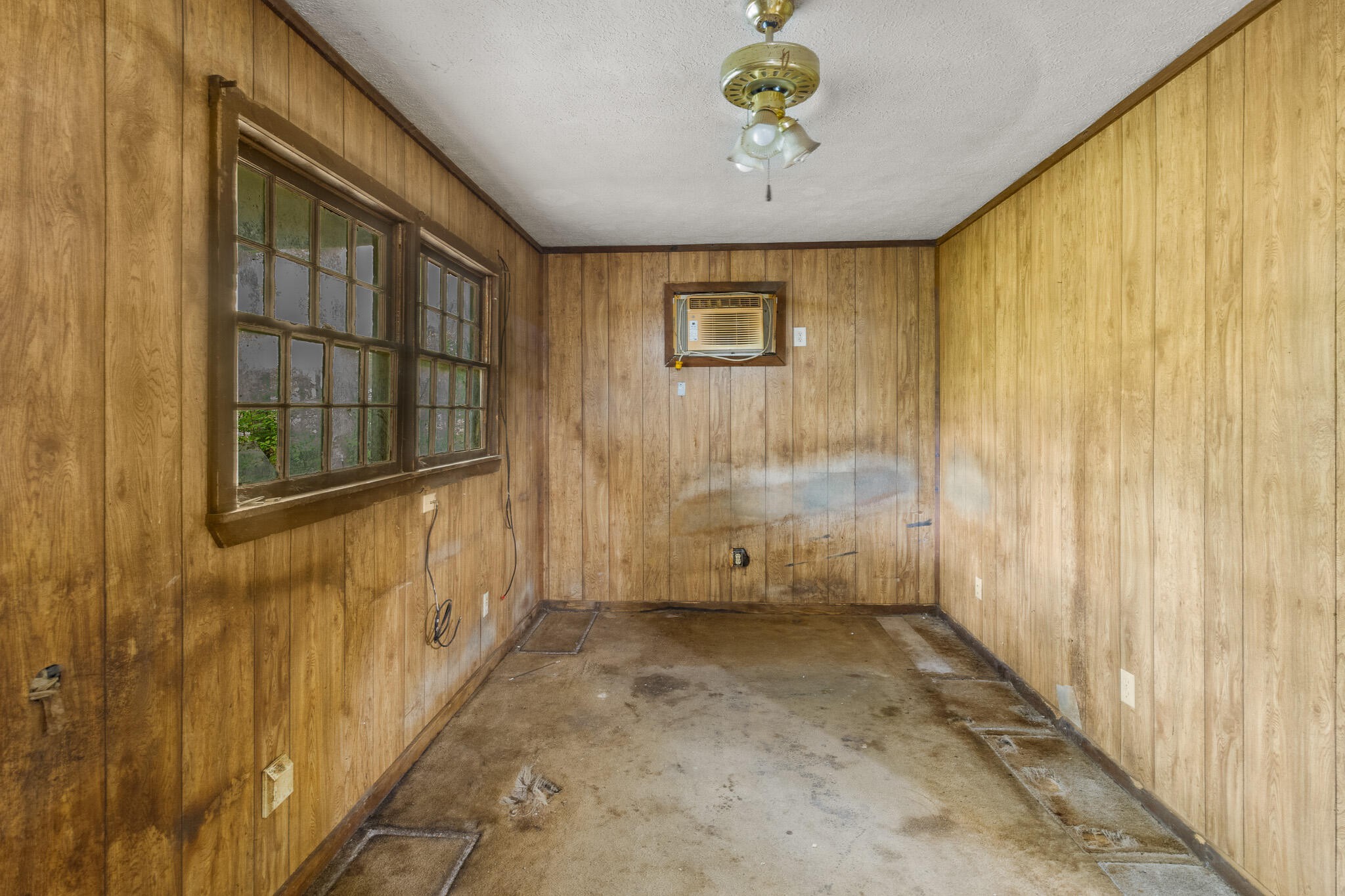 2115 Archie Rhinehart Parkway