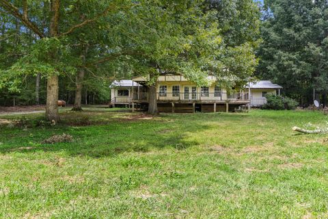 2115 Archie Rhinehart Parkway Spencer TN 38585