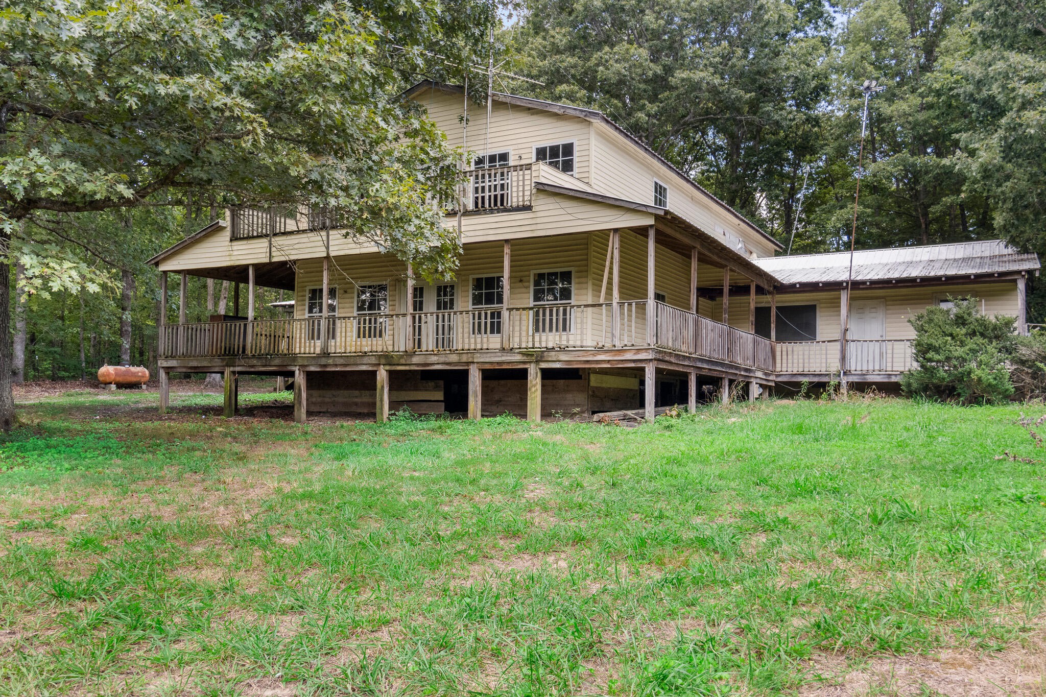 2115 Archie Rhinehart Parkway