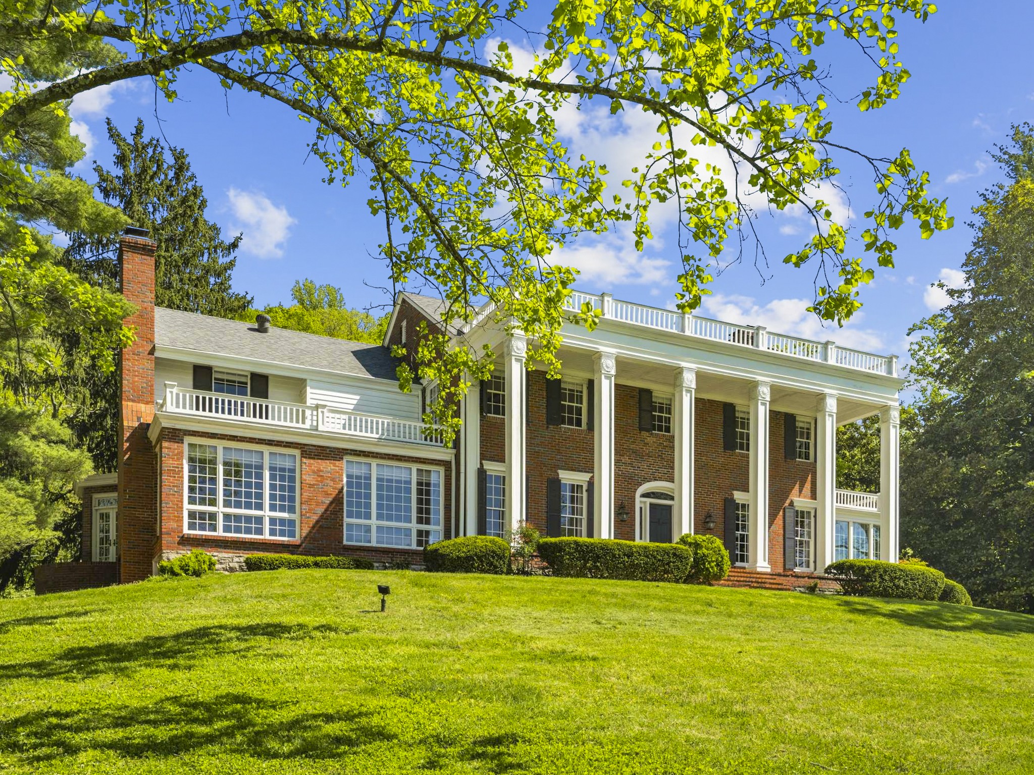 5350 Hillsboro Pike