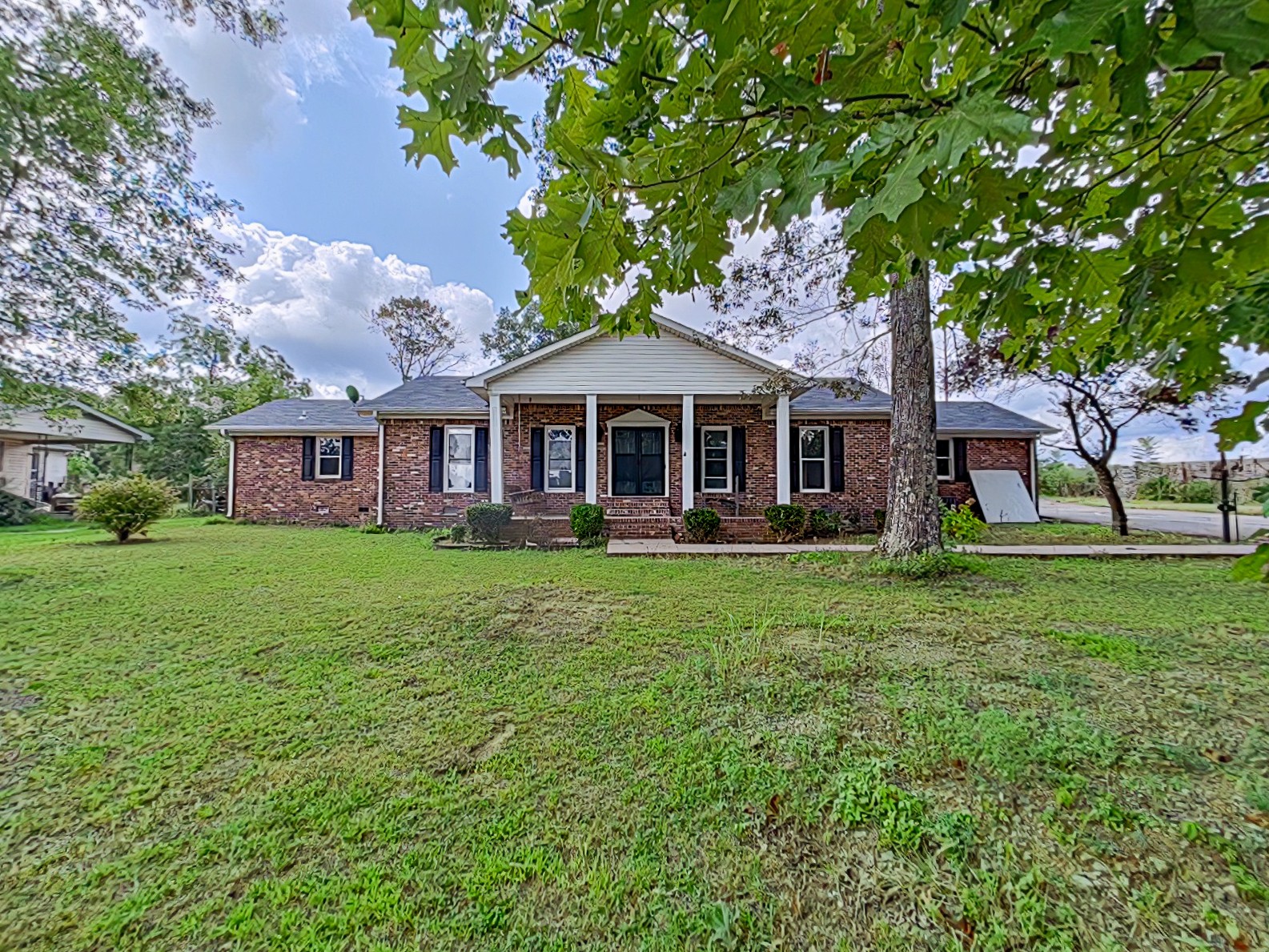 5 Hodge Dr