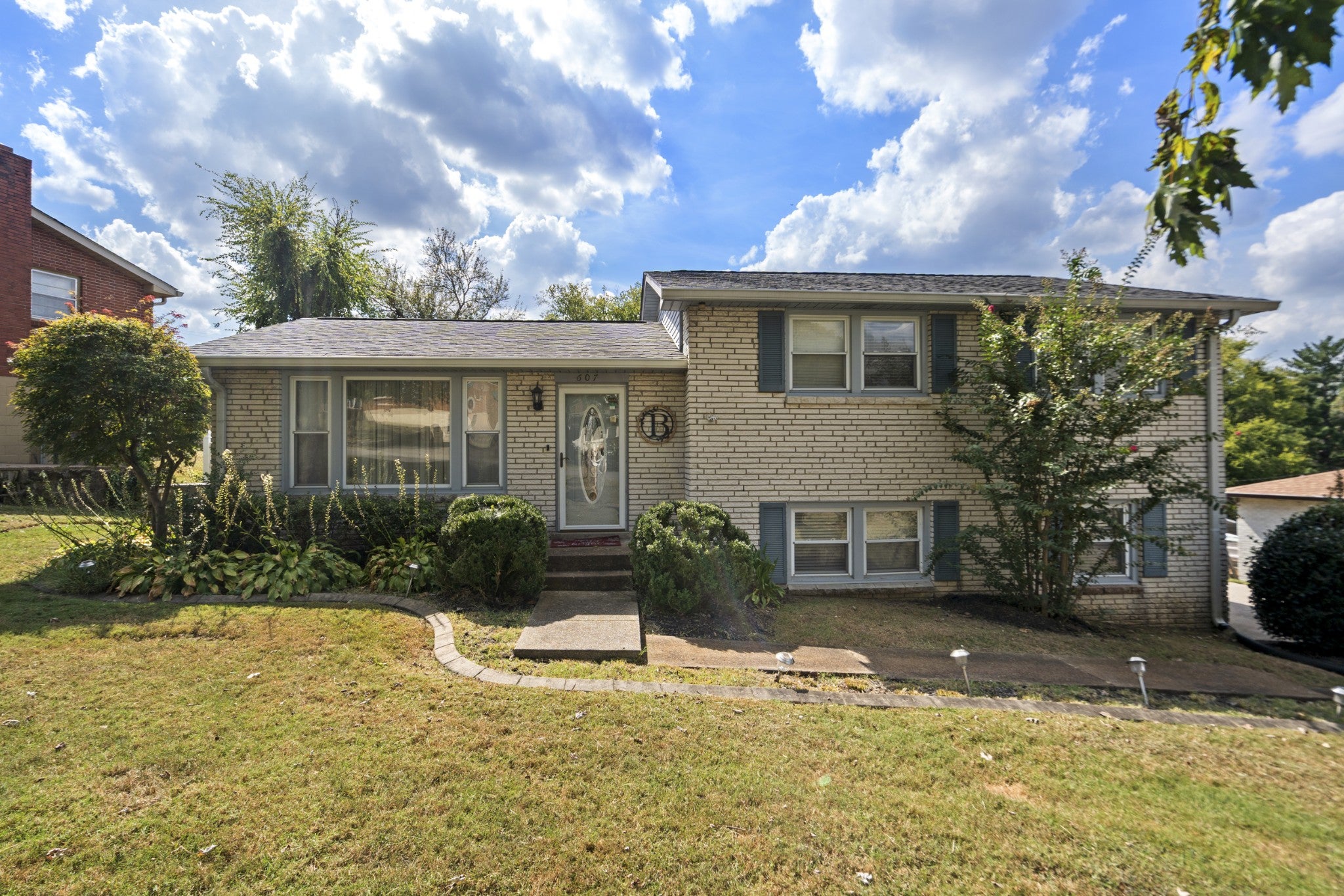 607 Comet Dr