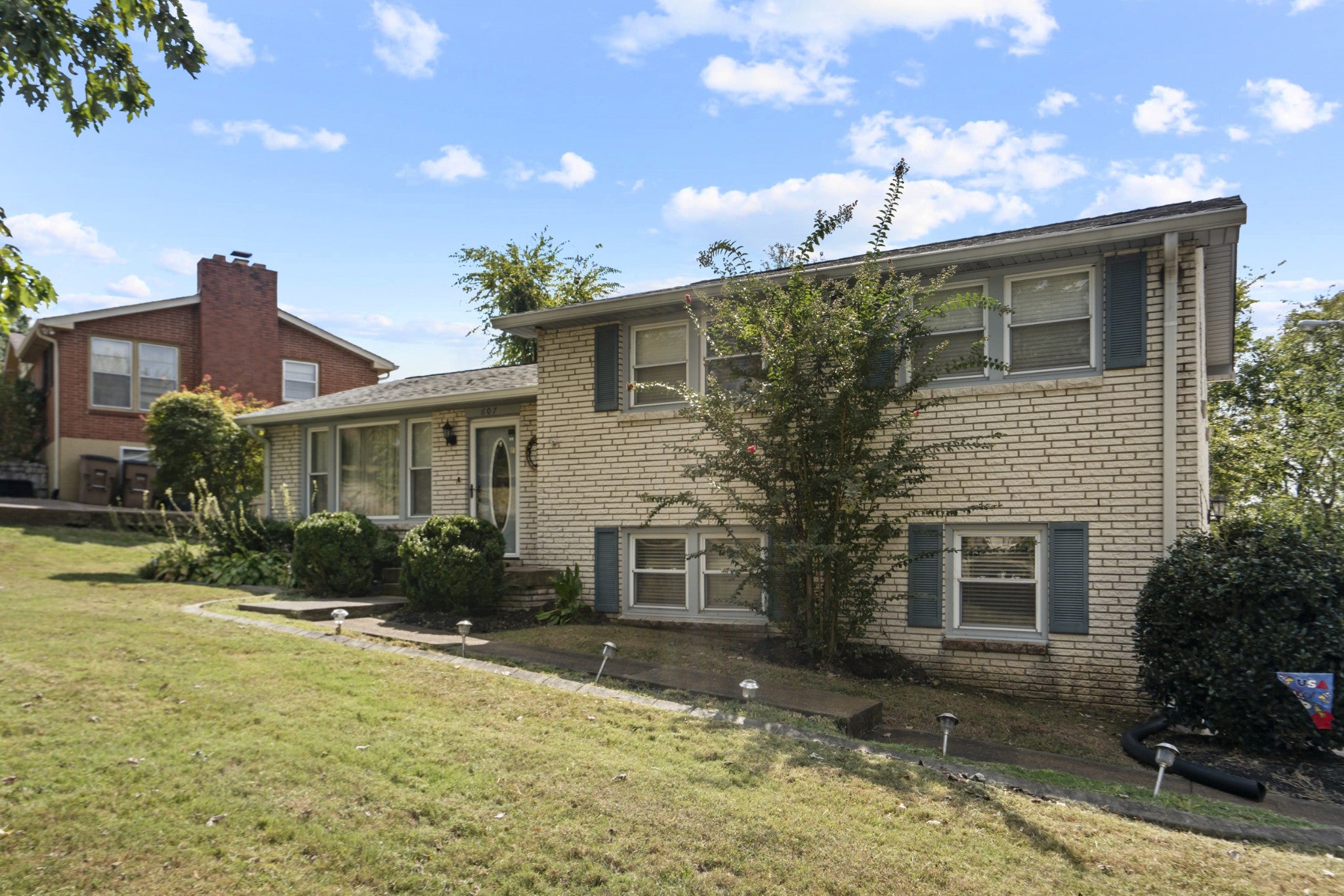 607 Comet Dr