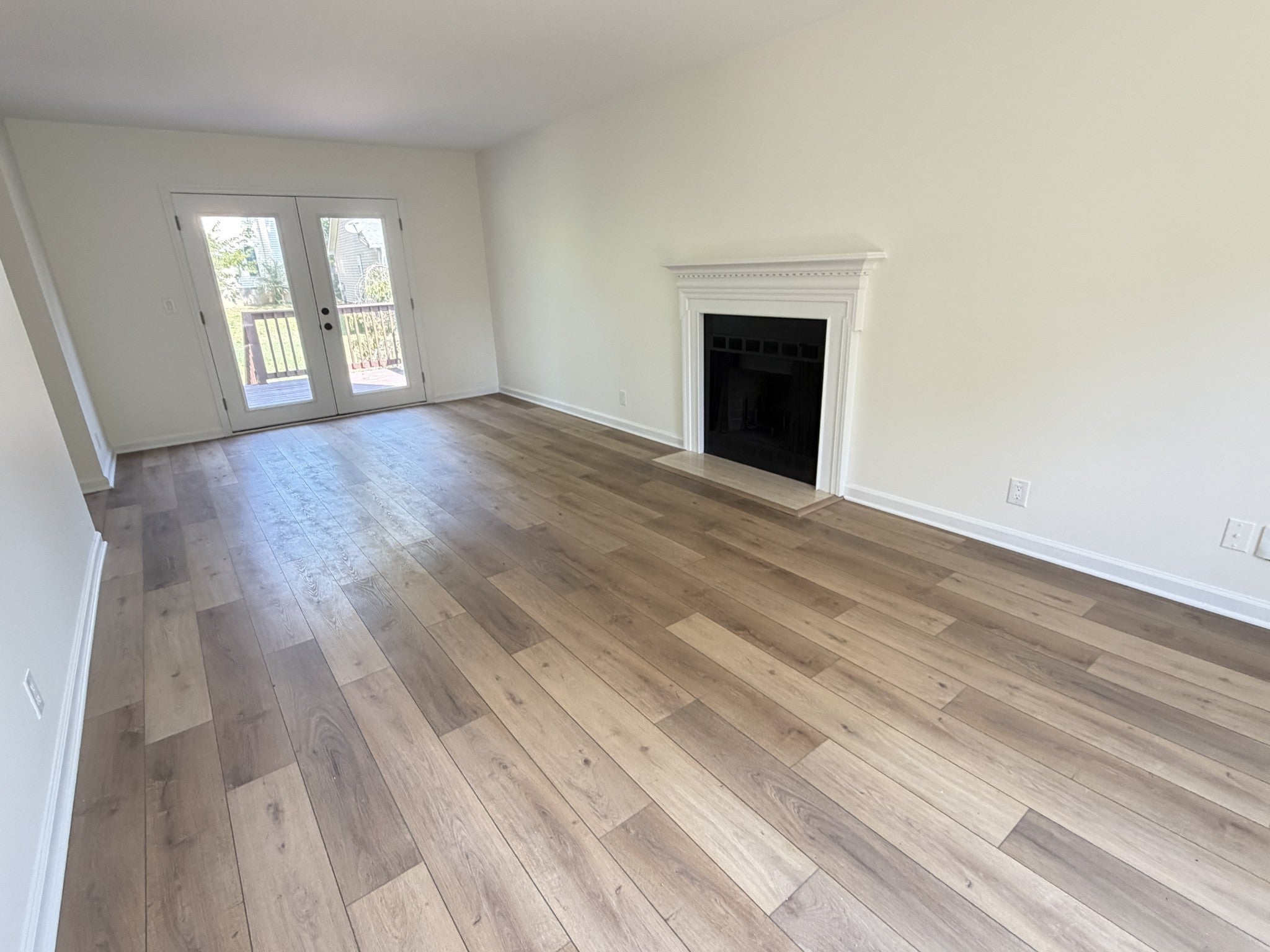 123 White Oak Way