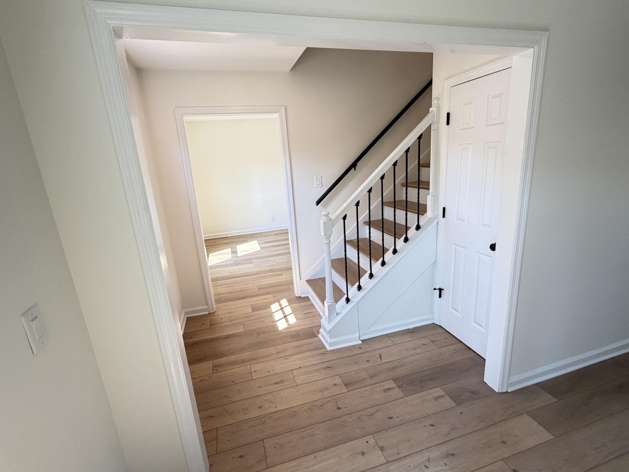123 White Oak Way