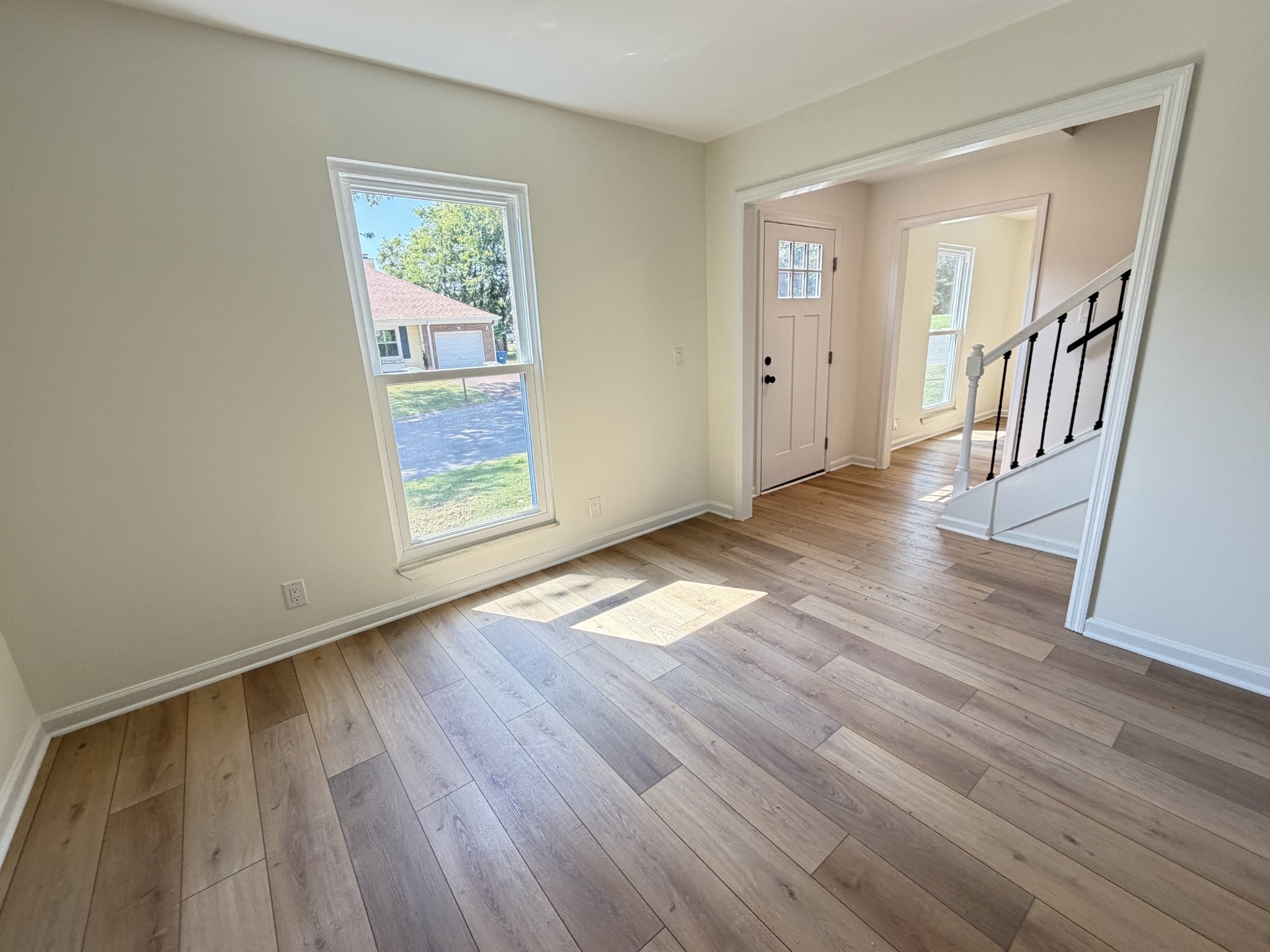 123 White Oak Way