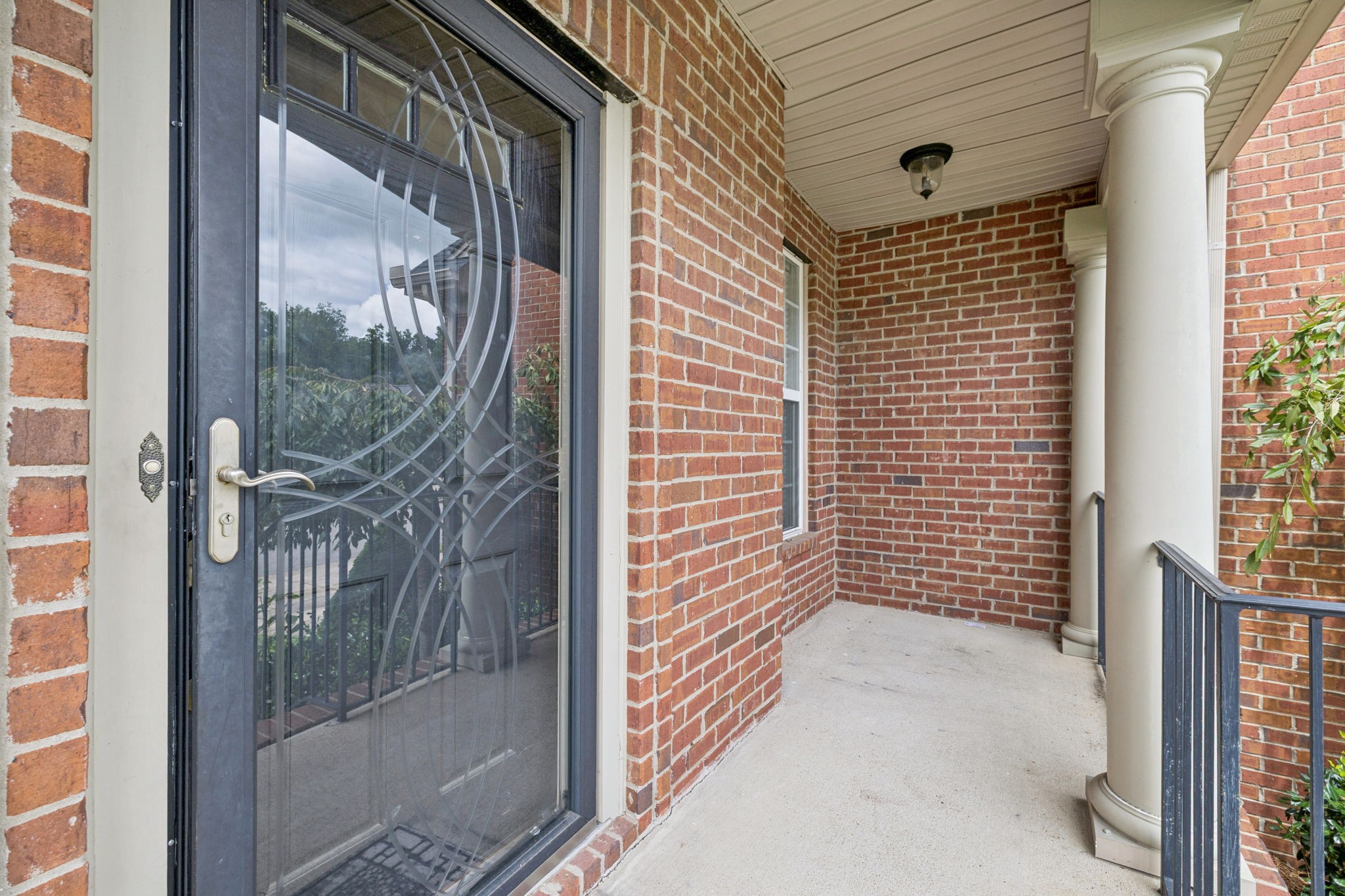 7412 Thornwood Ct