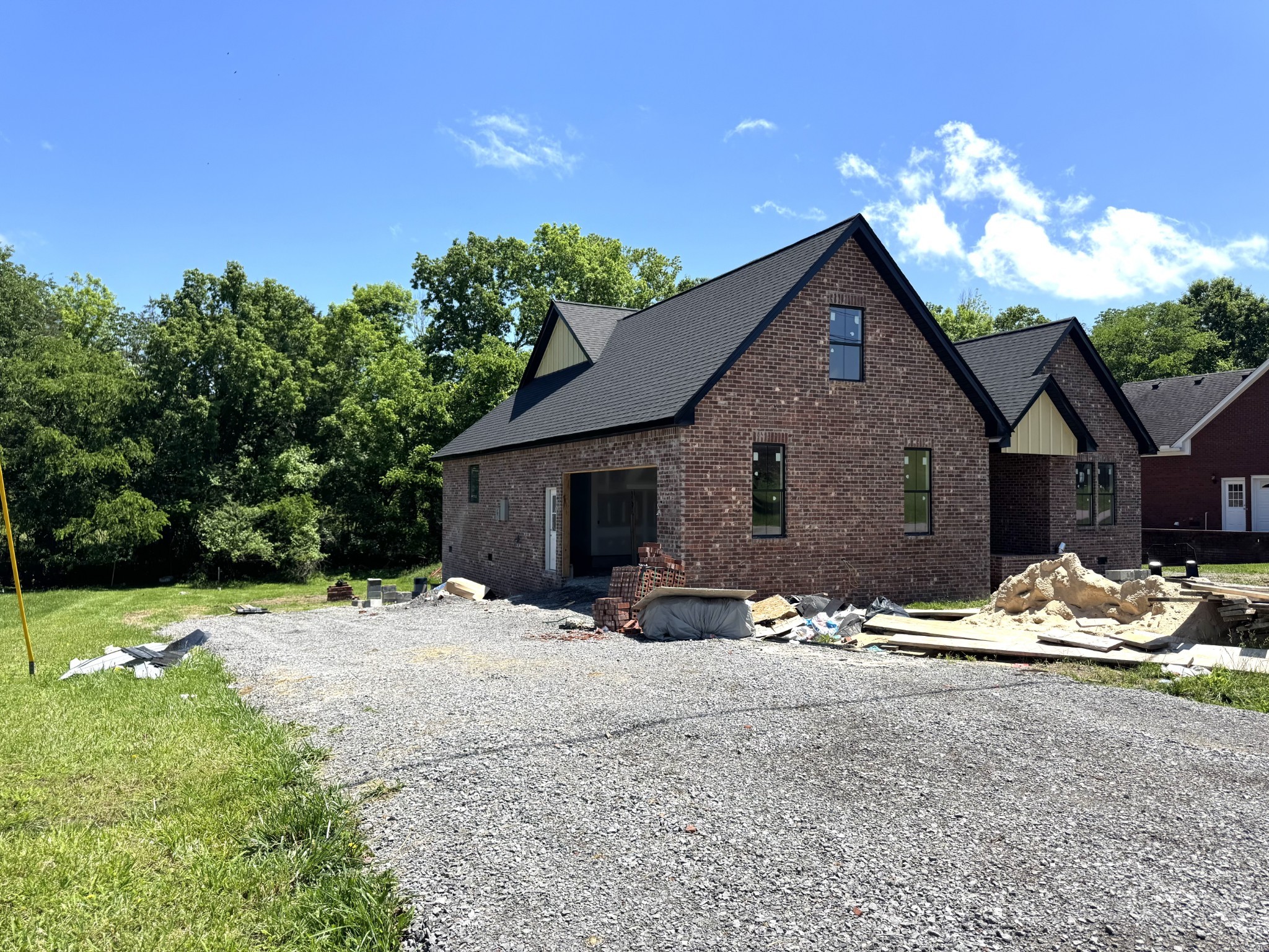 98 Maple Dr