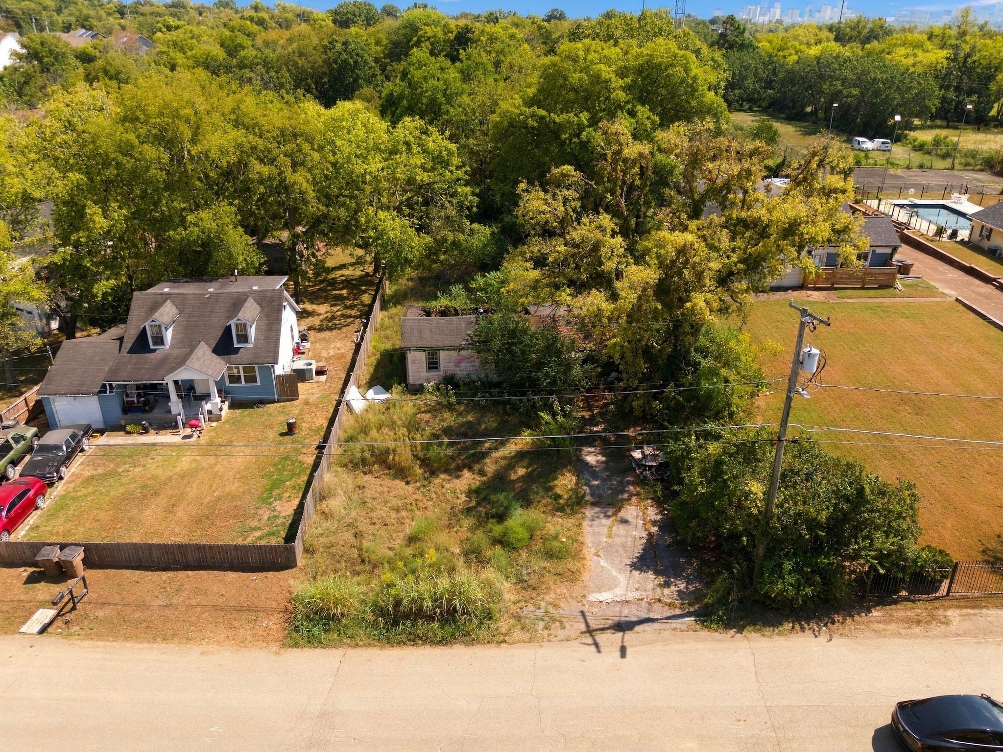 1522 E Stewarts Ln