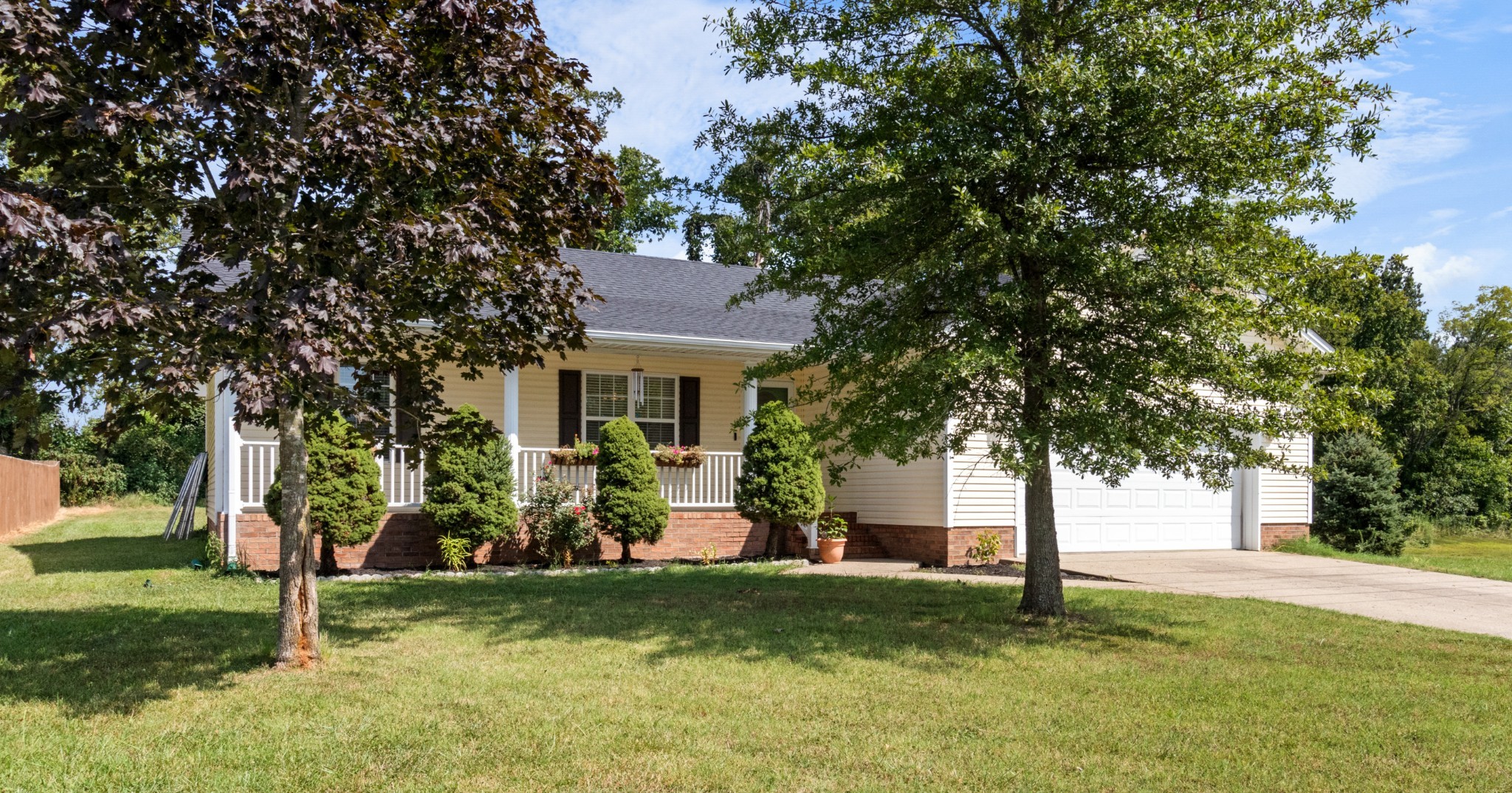 1033 Sivley Rd