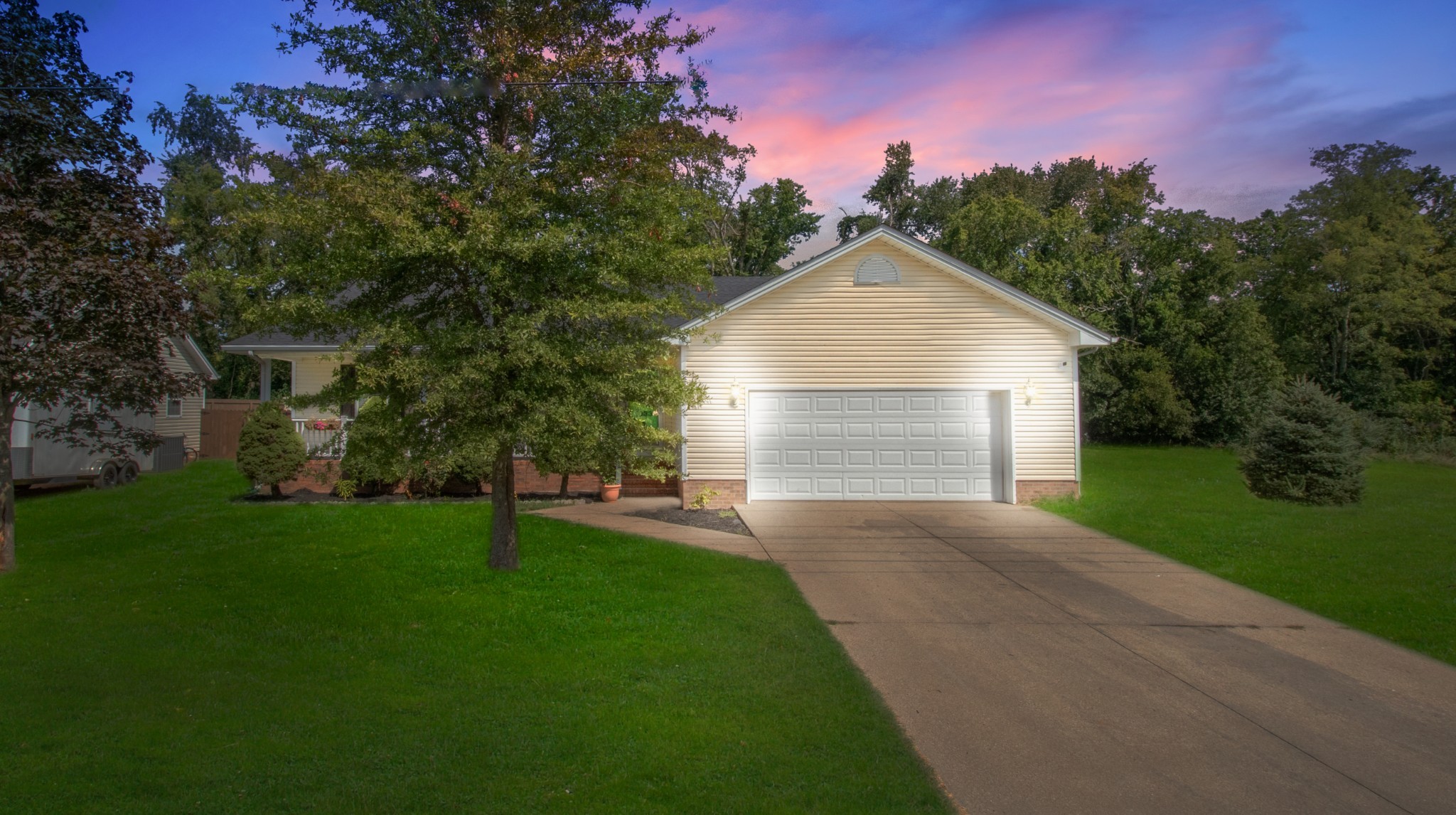 1033 Sivley Rd