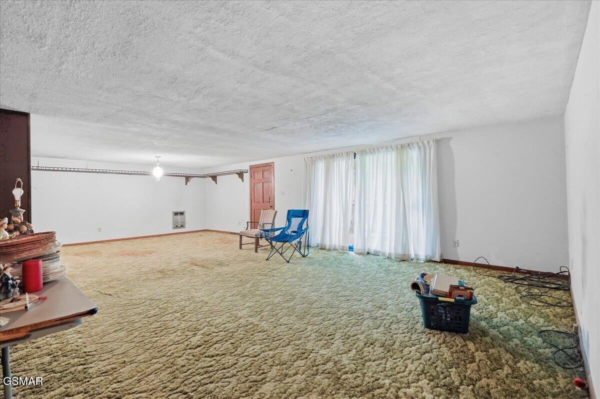 12213 Chapman Highway