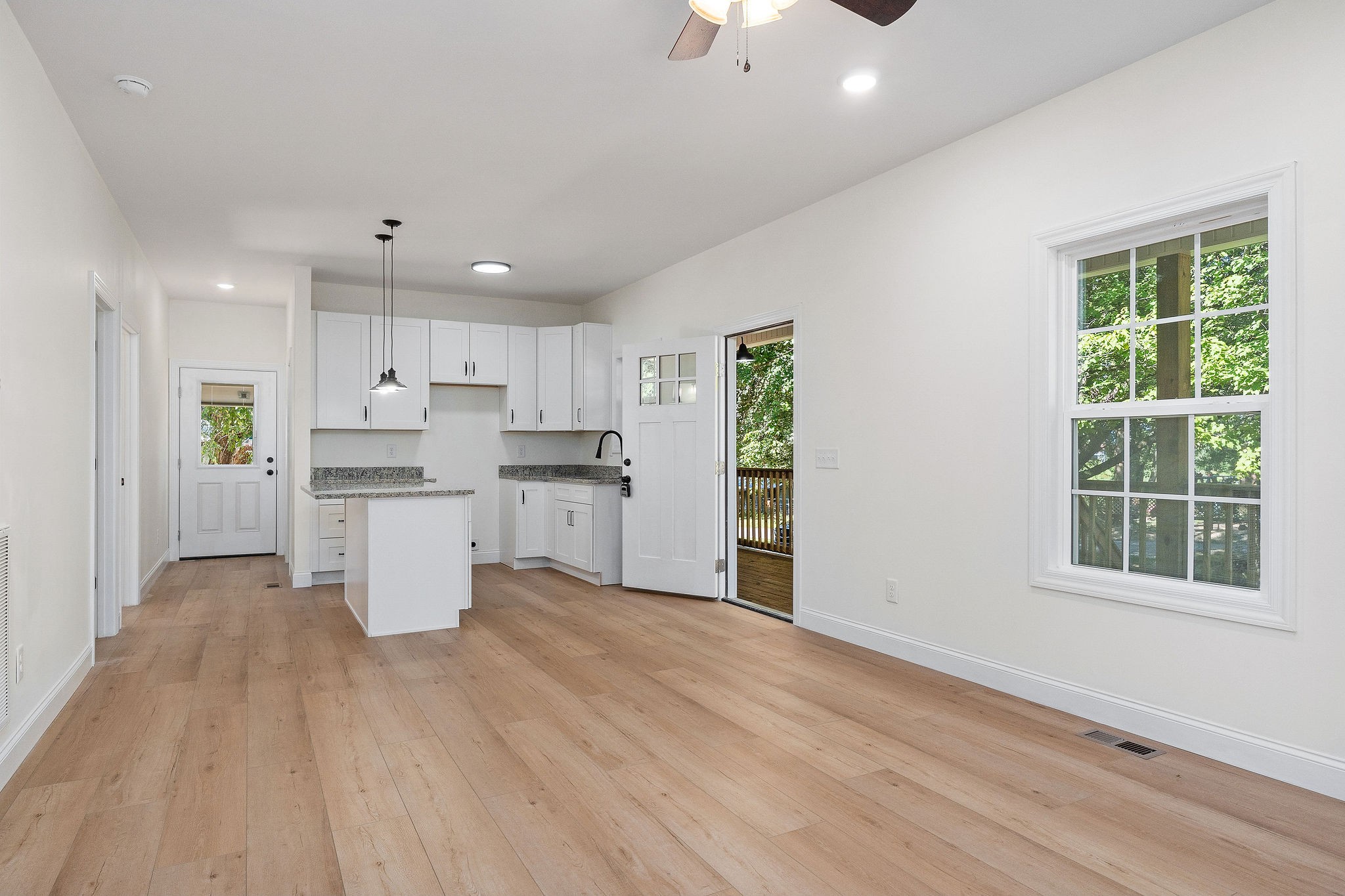 481 Ballard Ln