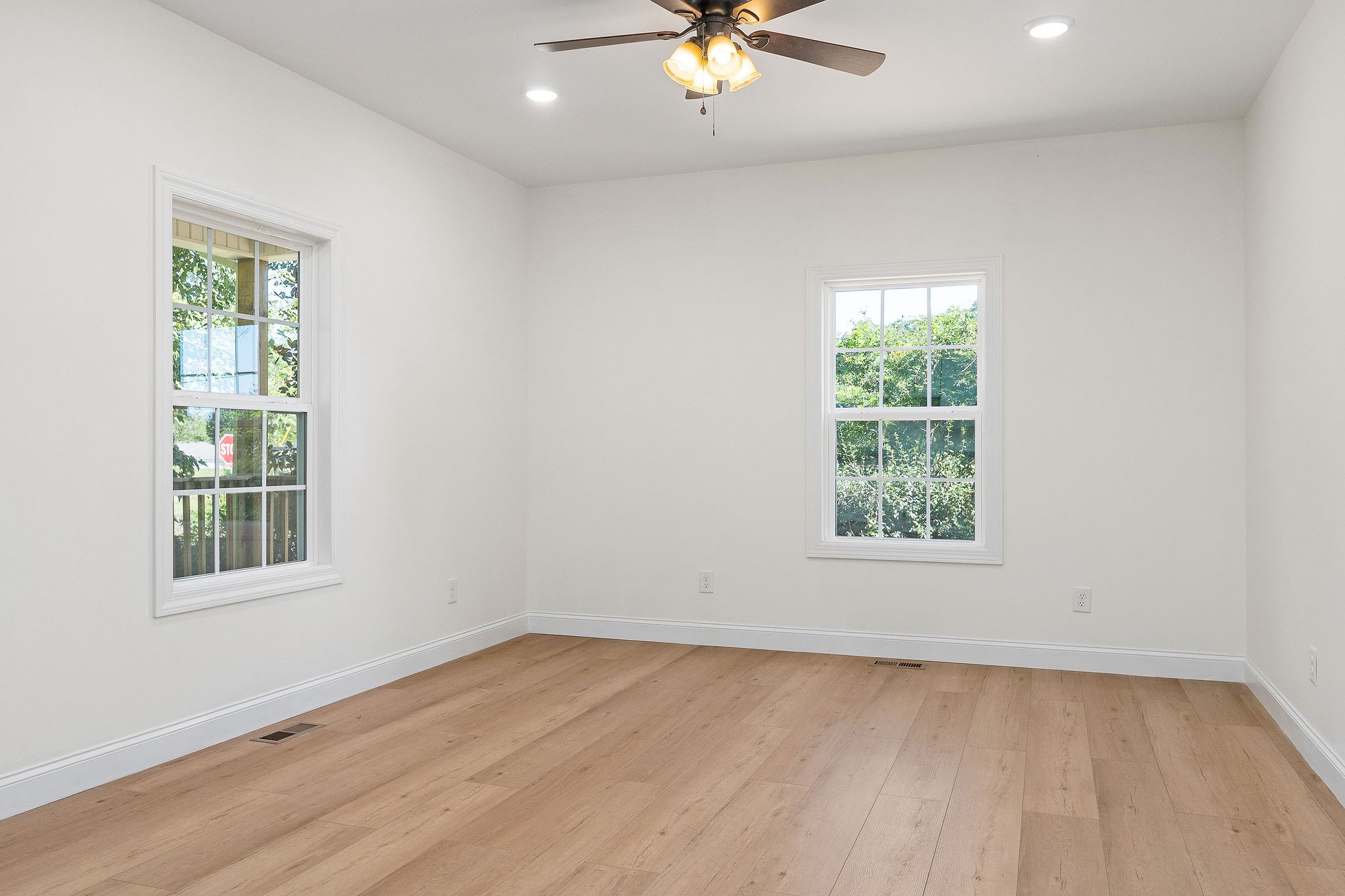 481 Ballard Ln