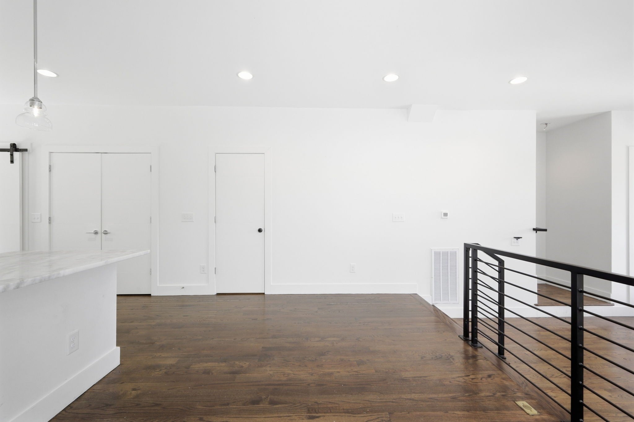 126 Kingston St B