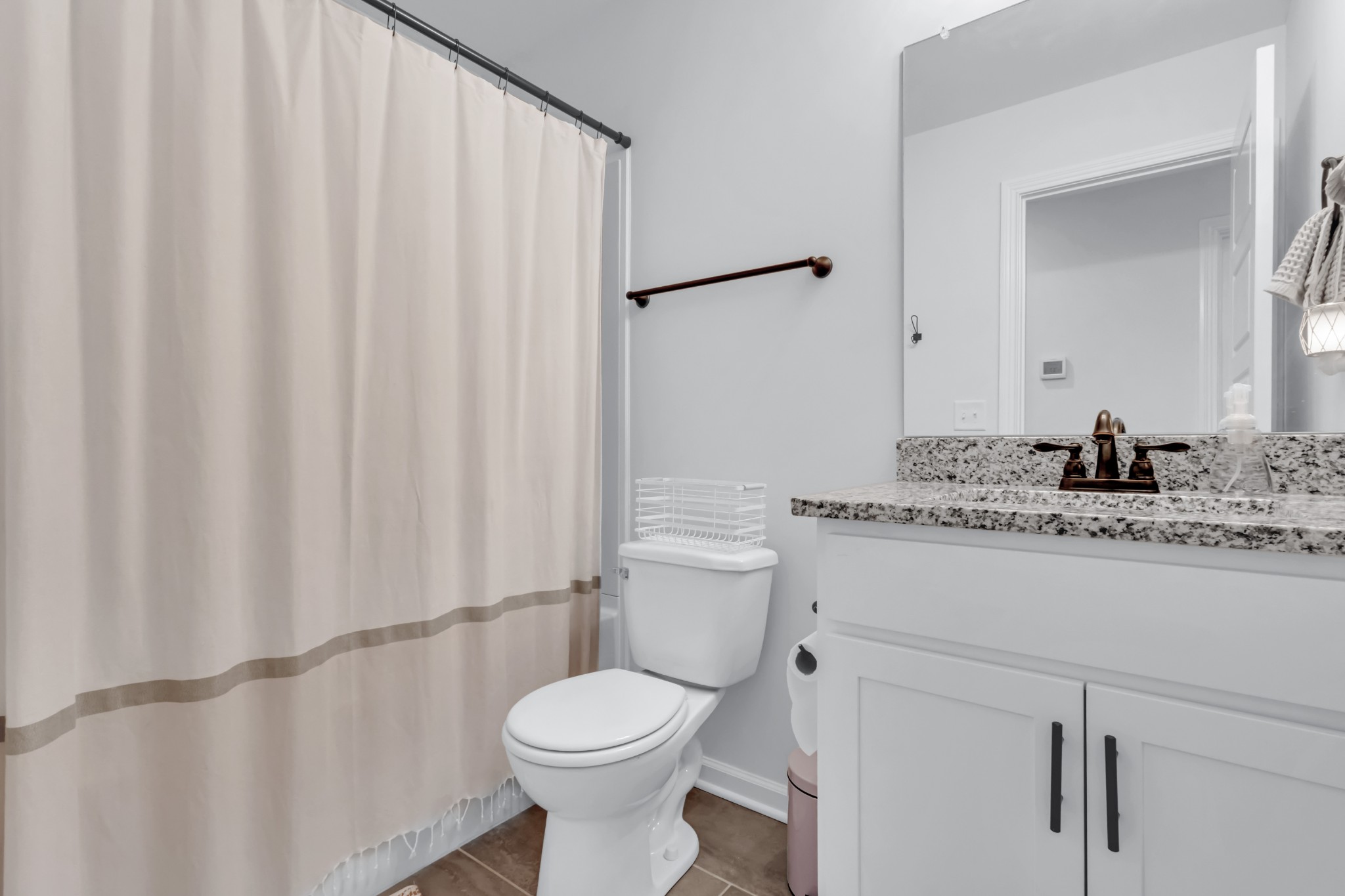 Clarksville, Tennessee 37043, United States, 3 Bedrooms Bedrooms, ,3 BathroomsBathrooms,Residential,Active,96429